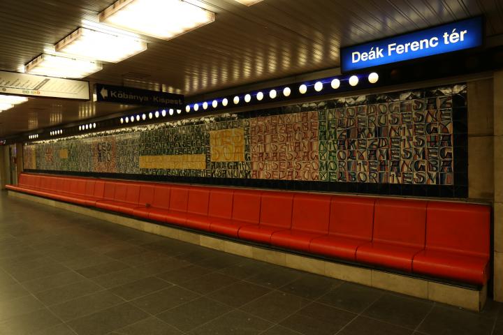 Deák Ferenc tér metróállomás